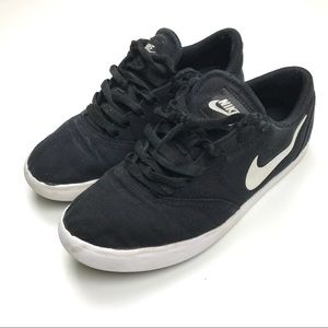 Nike SB Canvas Skateboarding Sneakers Sz 5.5Y